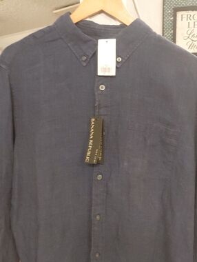 Banana Republic Men's Dark Blue Button-Down Linen Shirt
